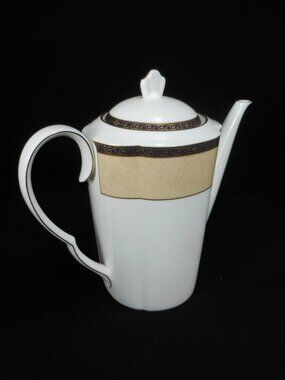 rare bone china coffee pot. Mikasa AL043 Victoria Ivory